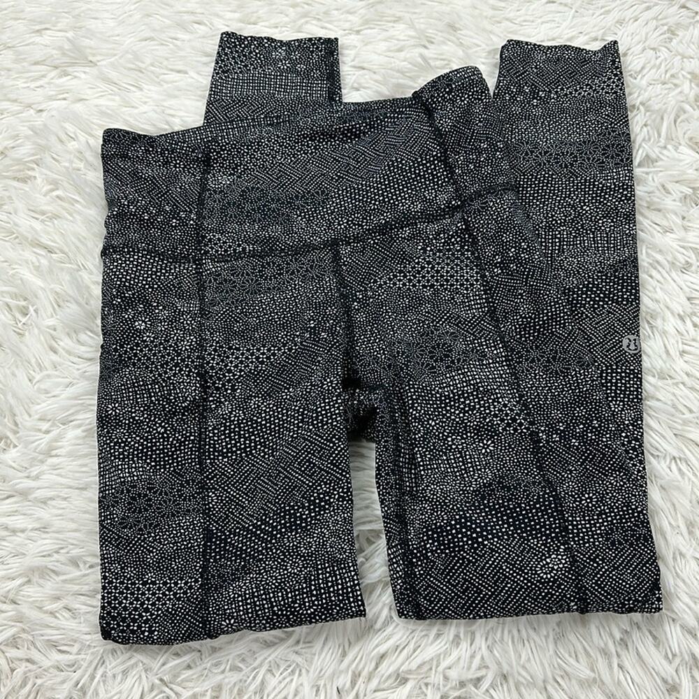 Lululemon Fast & Free 7/8 Tight II *Nulux 25" Meisai White Black